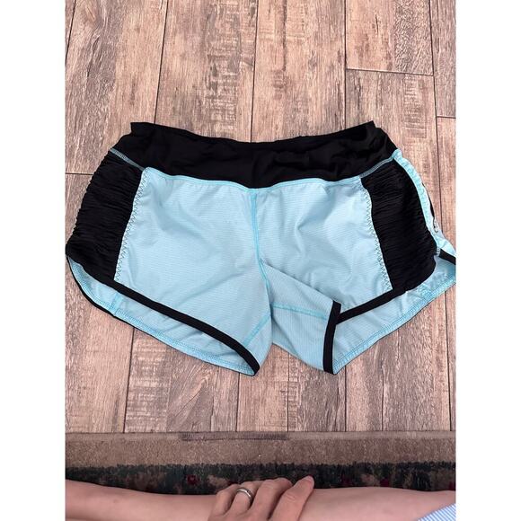 Lululemon Women's 6 Run Bright At Night Short Active Running Shorts Size 10 - Picture 1 of 8